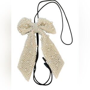 Elegant Pearl-Embellished Bow-lo bolo
